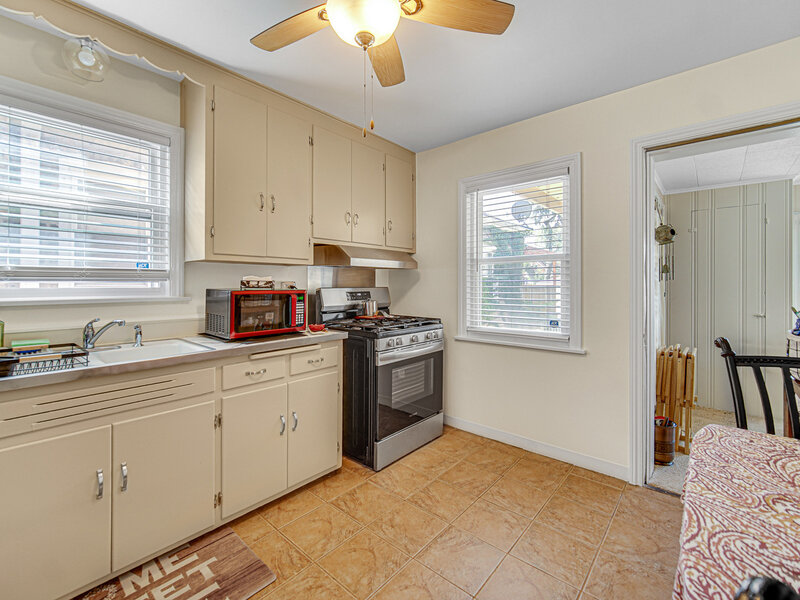 8610 S Vernon Avenue Chicago IL 60619