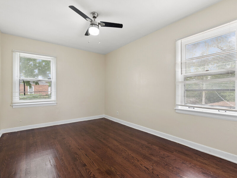 49 Parkside Avenue Chicago Heights IL 60411
