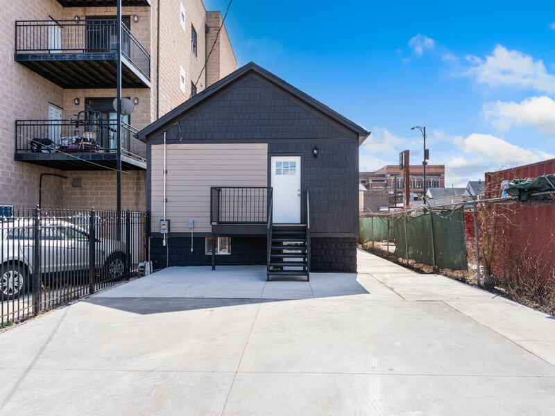 638 W 47th Street Chicago IL 60609