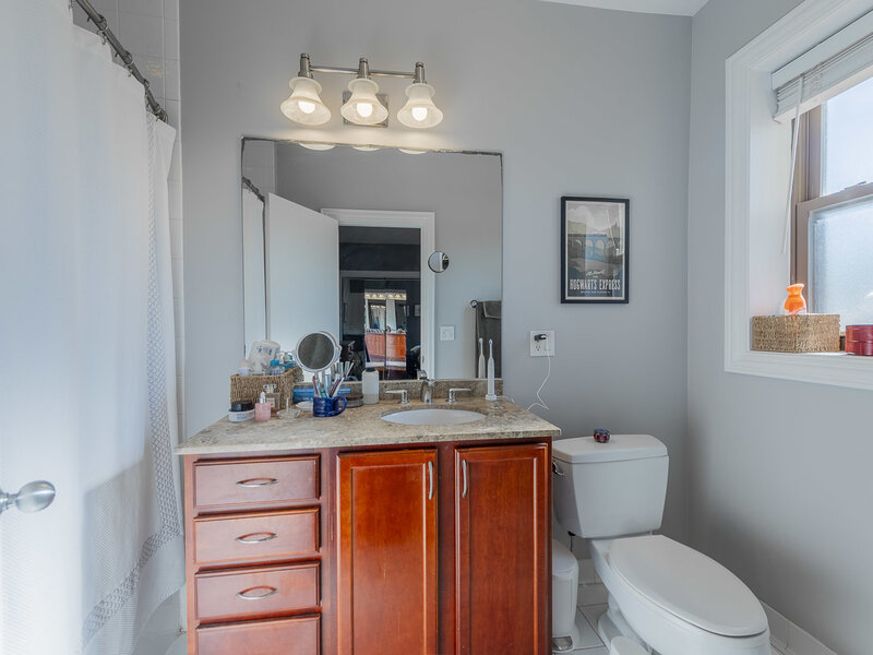 2651 W Greenleaf Avenue Chicago IL 60645