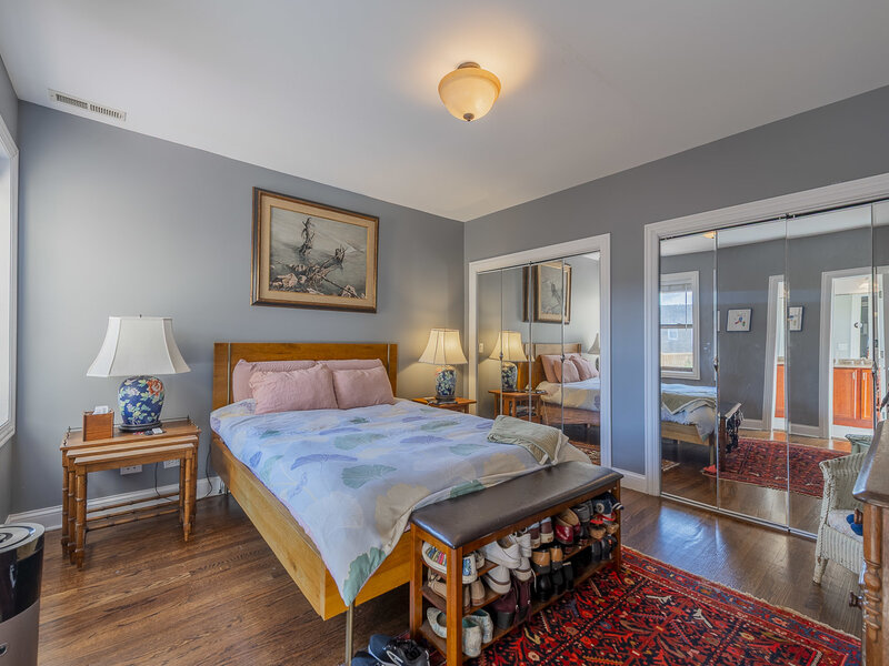 2651 W Greenleaf Avenue Chicago IL 60645