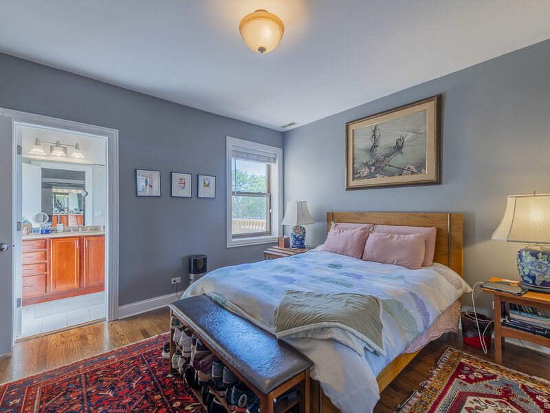 2651 W Greenleaf Avenue Chicago IL 60645