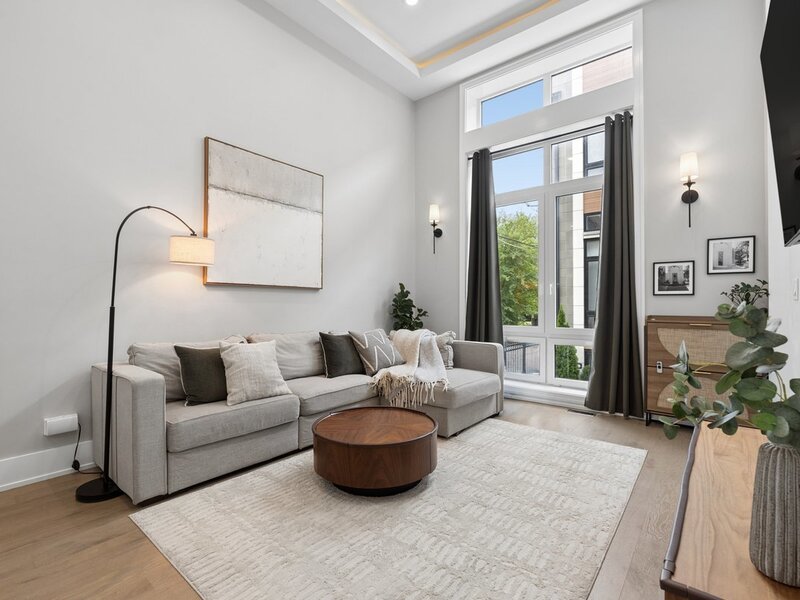 6209 S Ellis Avenue Chicago IL 60637