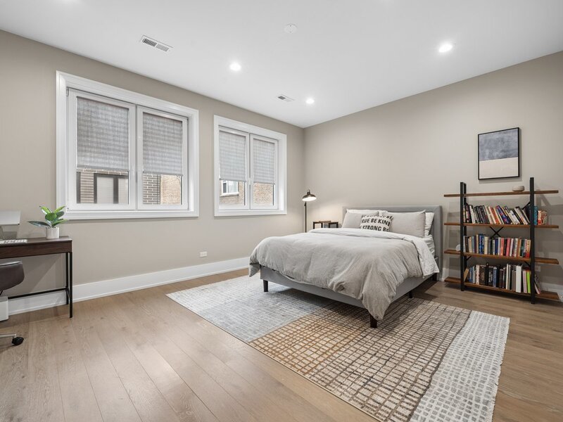 6209 S Ellis Avenue Chicago IL 60637
