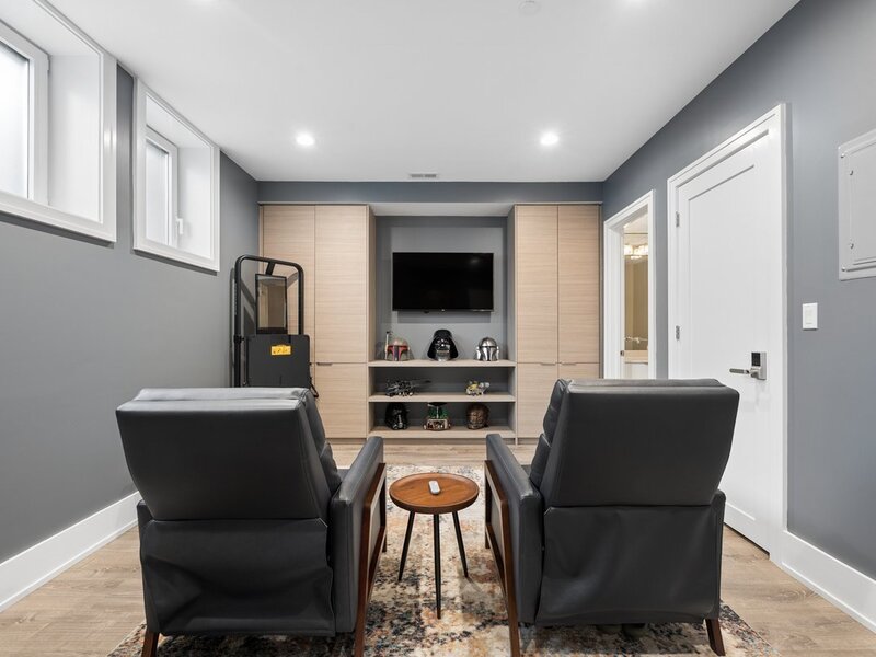 6209 S Ellis Avenue Chicago IL 60637
