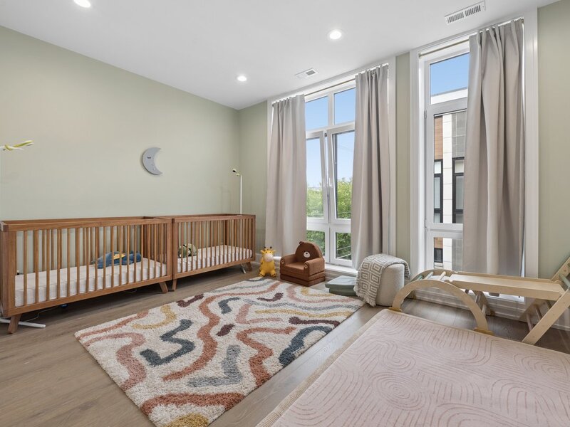 6209 S Ellis Avenue Chicago IL 60637