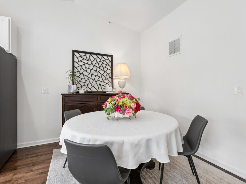 916 Enfield Drive Northbrook IL 60062