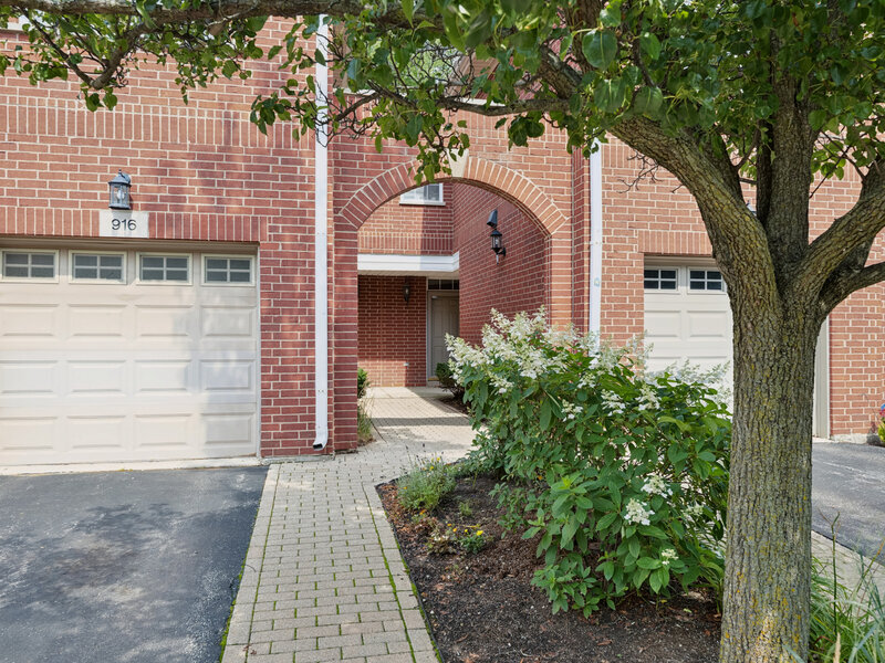 916 Enfield Drive Northbrook IL 60062
