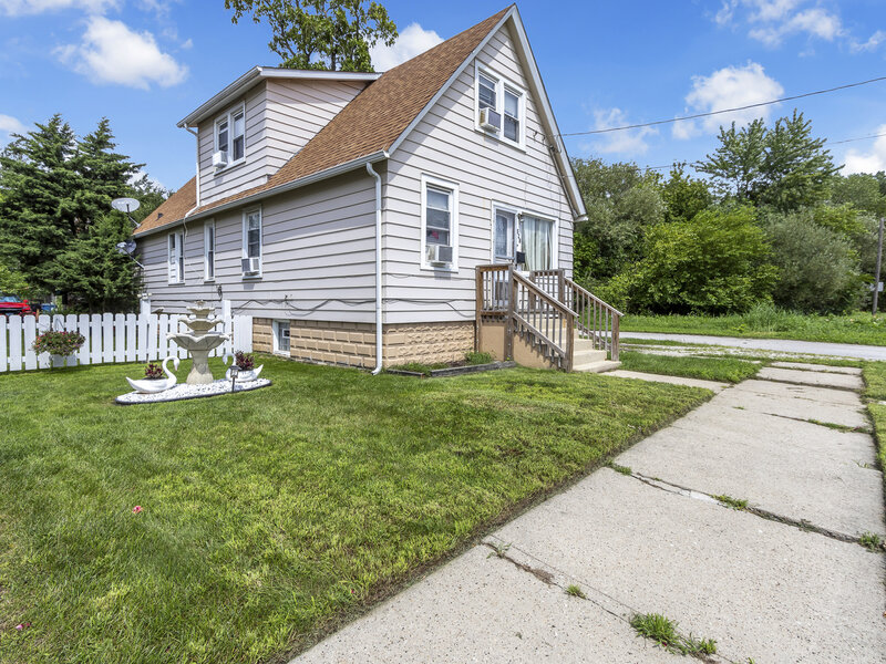 528 E 156th Street Harvey IL 60426