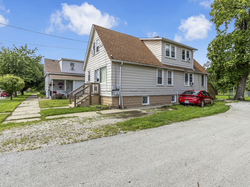 528 E 156th Street Harvey IL 60426