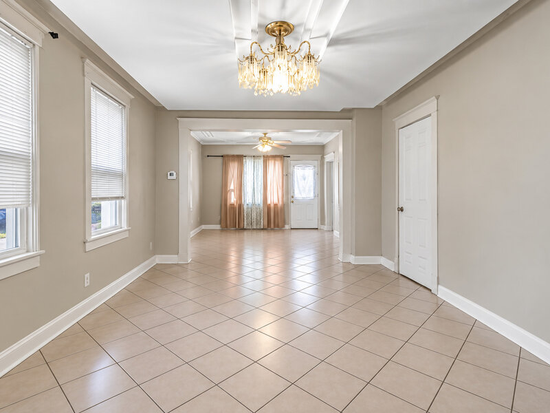 528 E 156th Street Harvey IL 60426