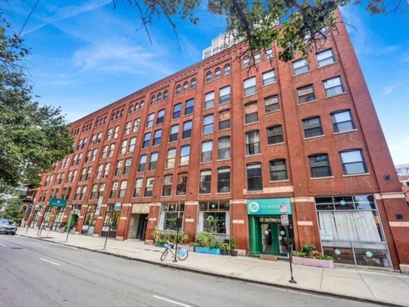 225 W Huron Street Chicago IL 60654