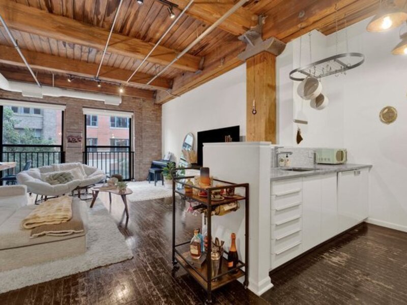 225 W Huron Street Chicago IL 60654