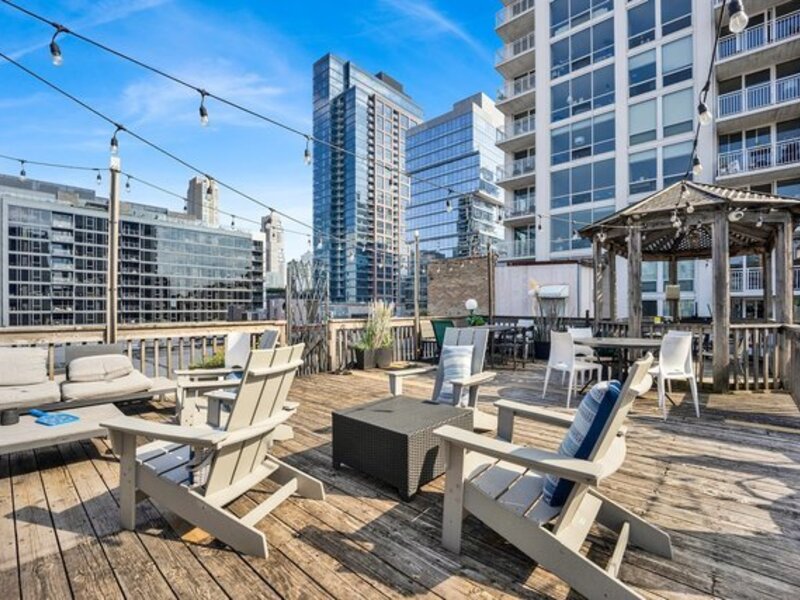 225 W Huron Street Chicago IL 60654