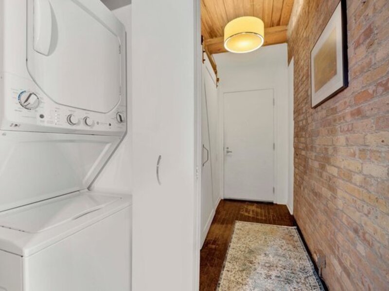225 W Huron Street Chicago IL 60654