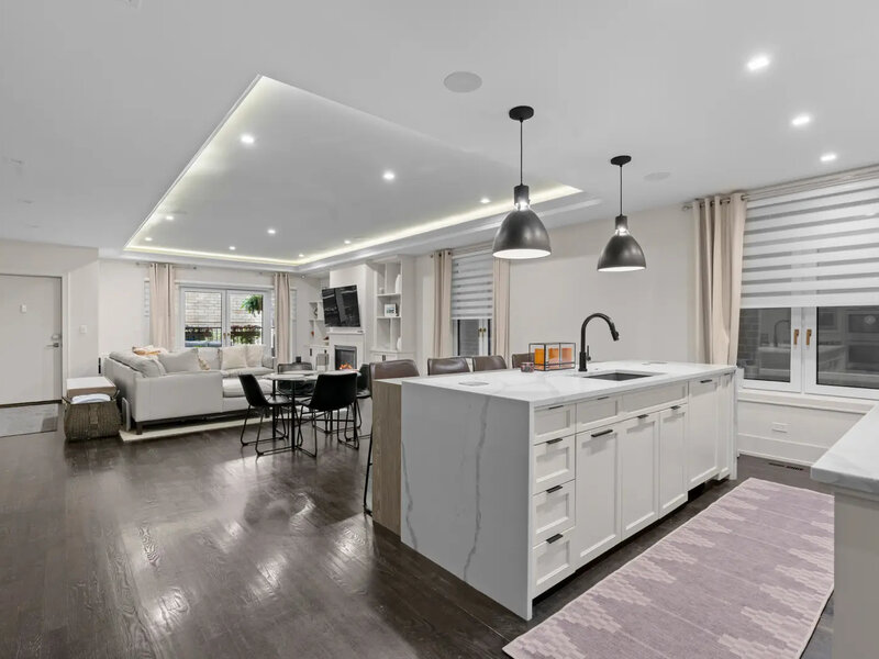 1370 W Walton Street Chicago IL 60642