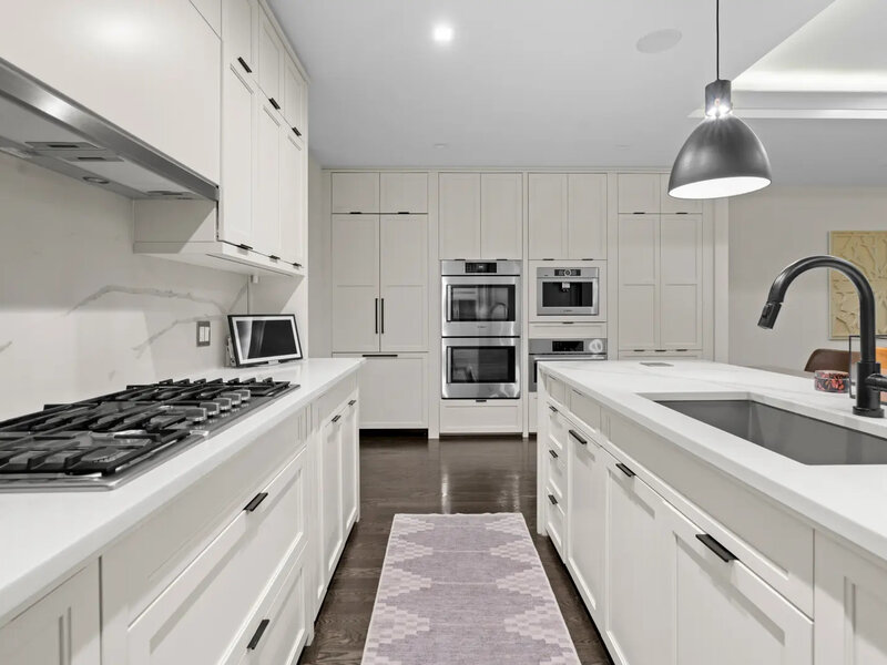 1370 W Walton Street Chicago IL 60642
