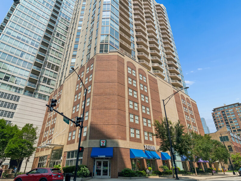 645 N Kingsbury Street Chicago IL 60610