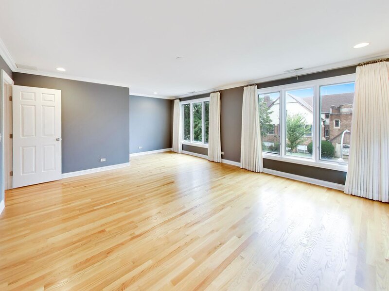 6743 N Oliphant Avenue Chicago IL 60631