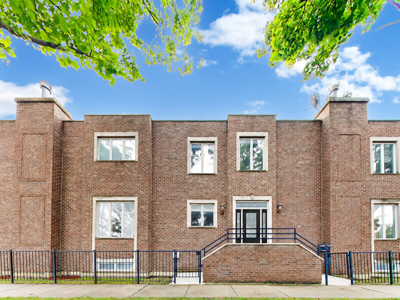 6743 N Oliphant Avenue Chicago IL 60631