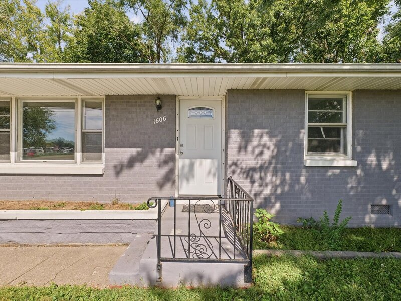 1606 W Kirby Avenue Champaign IL 61821