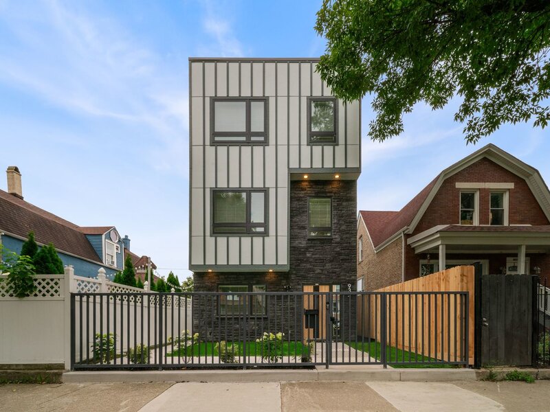 932 N Trumbull Avenue Chicago IL 60651