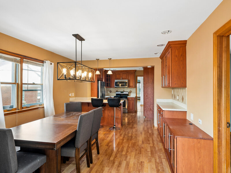 4838 W 97th Place Oak Lawn IL 60453
