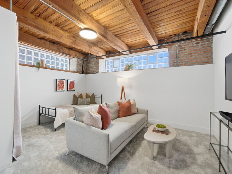 331 S Peoria Street Chicago IL 60607