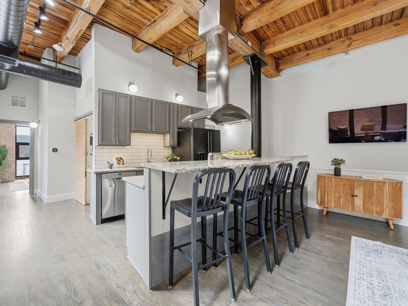 331 S Peoria Street Chicago IL 60607