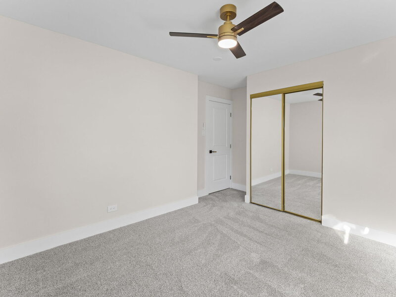 160 Lancaster Lane Des Plaines IL 60018