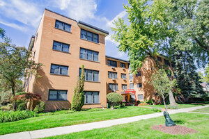 Photo of 500 Washington Boulevard Oak Park IL 60302 Unit 206