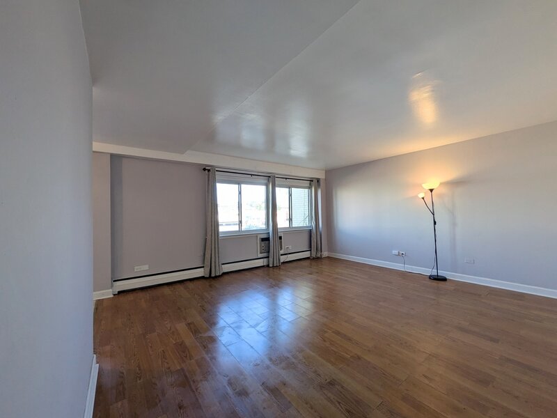 7540 N Ridge Boulevard Chicago IL 60645