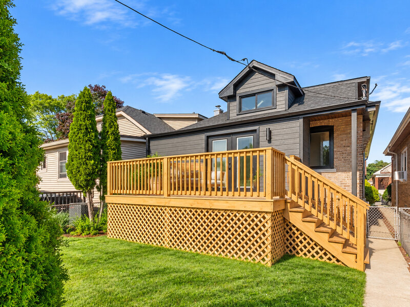 4256 N Monitor Avenue Chicago IL 60634