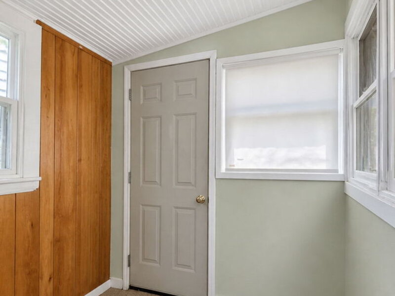 105 Edgewood Avenue Crystal Lake IL 60014