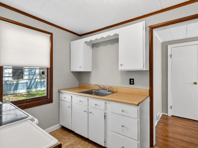 105 Edgewood Avenue Crystal Lake IL 60014