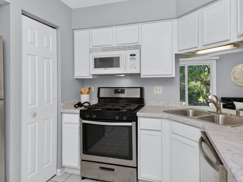363 Pembroke Lane Glen Ellyn IL 60137
