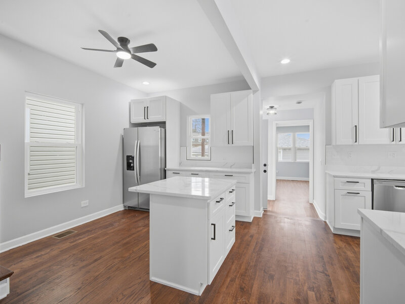 3947 N Neva Avenue Chicago IL 60634