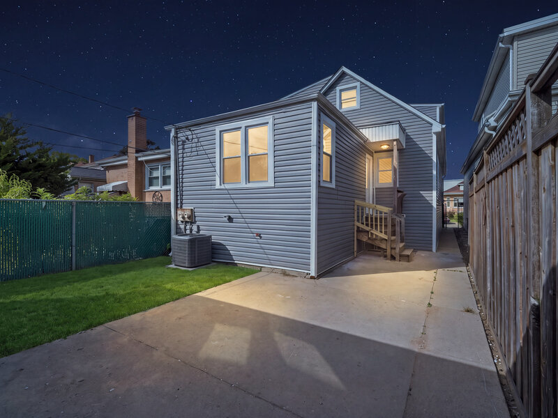 3947 N Neva Avenue Chicago IL 60634