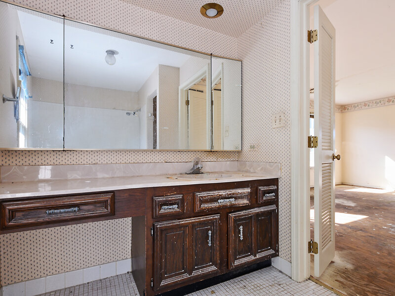 130 Westhampton Court Aurora IL 60504