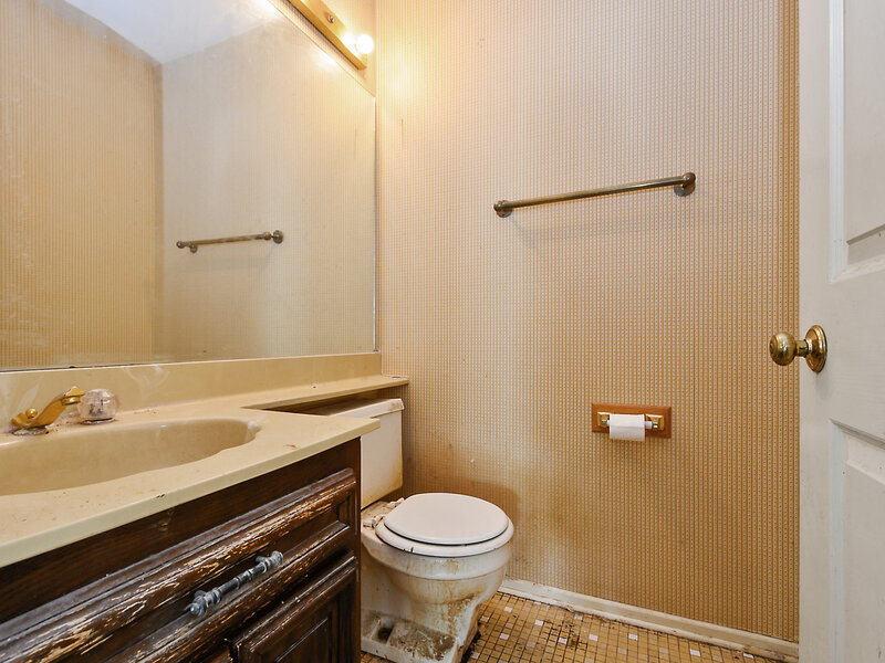 130 Westhampton Court Aurora IL 60504