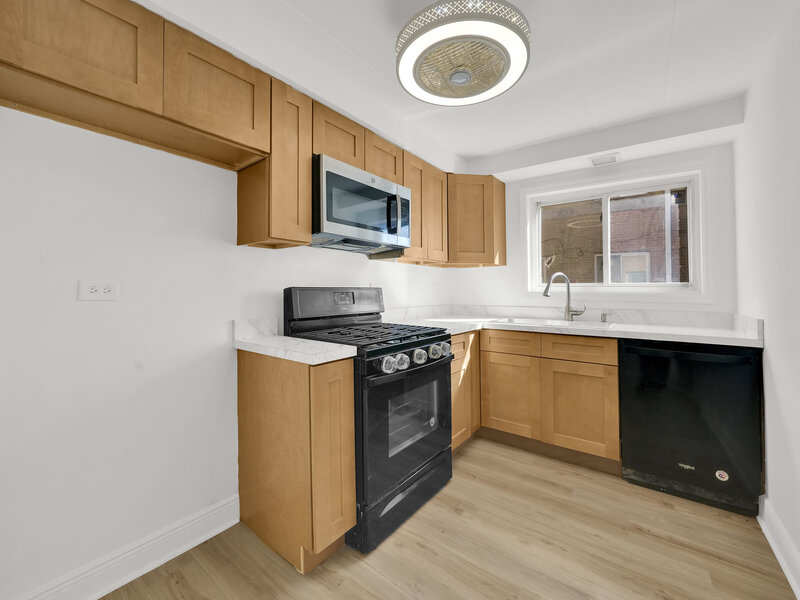 5209 S Leclaire Avenue Chicago IL 60638