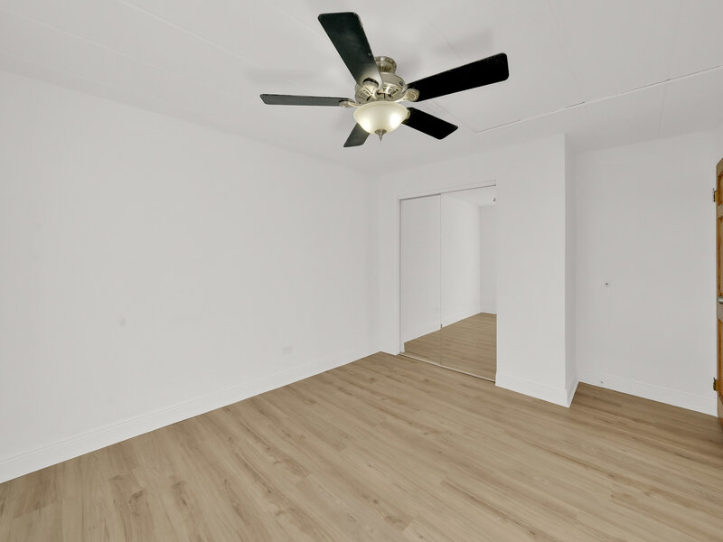 5209 S Leclaire Avenue Chicago IL 60638