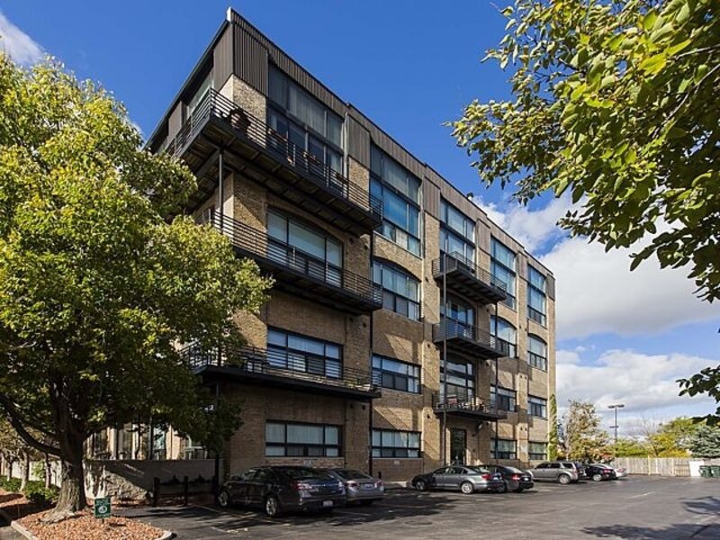 2614 N Clybourn Avenue Chicago IL 60614