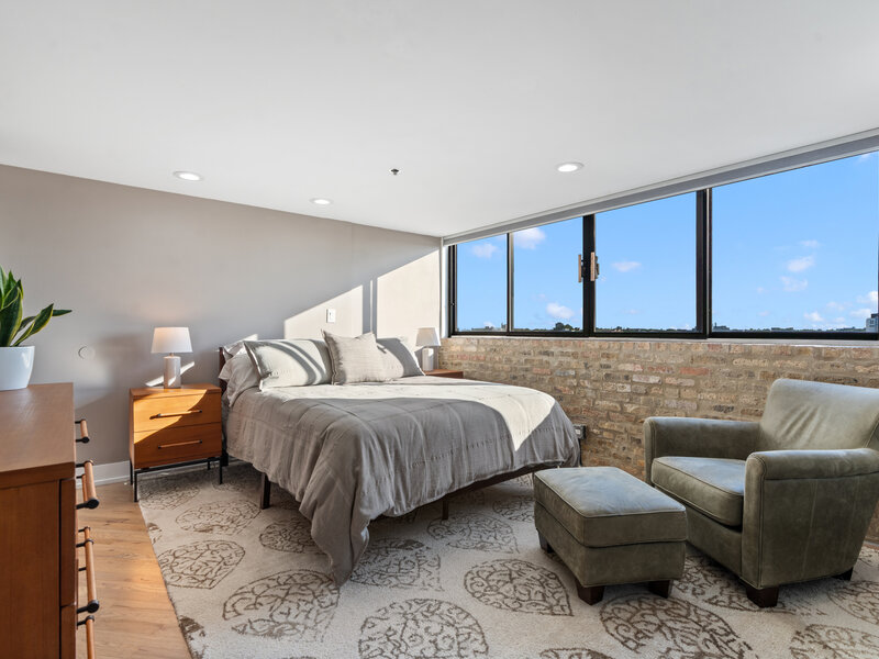 2614 N Clybourn Avenue Chicago IL 60614