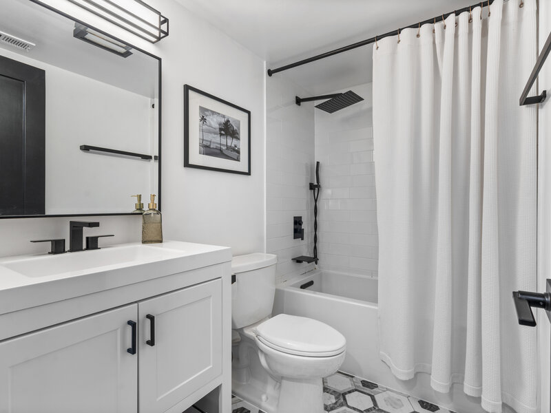 2614 N Clybourn Avenue Chicago IL 60614