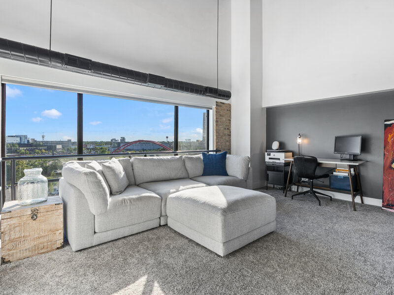 2614 N Clybourn Avenue Chicago IL 60614