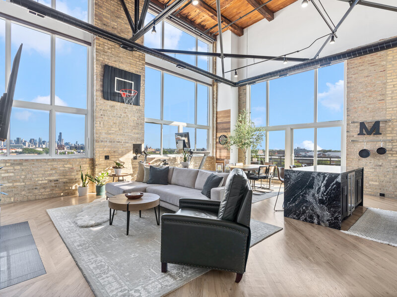 2614 N Clybourn Avenue Chicago IL 60614