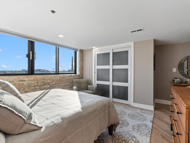 2614 N Clybourn Avenue Chicago IL 60614