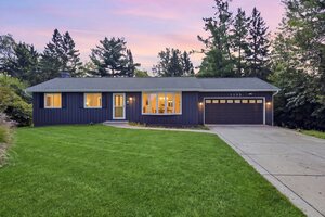 Photo of 1175 Royal Boulevard Elgin IL 60123