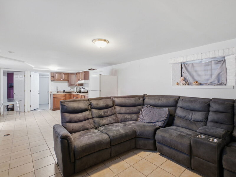4918 W Winnemac Avenue Chicago IL 60630